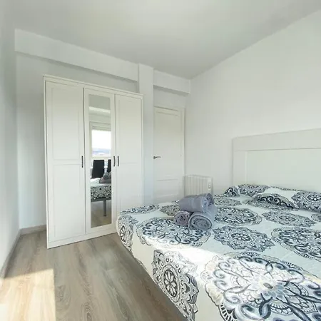7º Piso Traviesas Plaza América Próximo Playa * Vigo